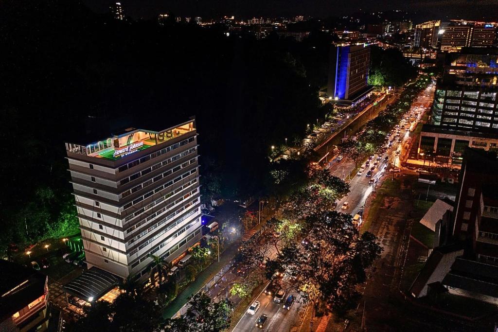 17 Howard Johnson by Wyndham Kota Kinabalu City Centre